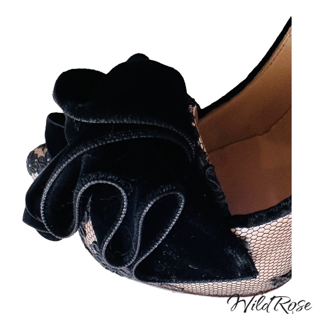 CHRISTIAN LOUBOUTIN “Lady Page” Black Floral Lace &Velvet Nude Heels SZ 36 - Picture 7 of 17